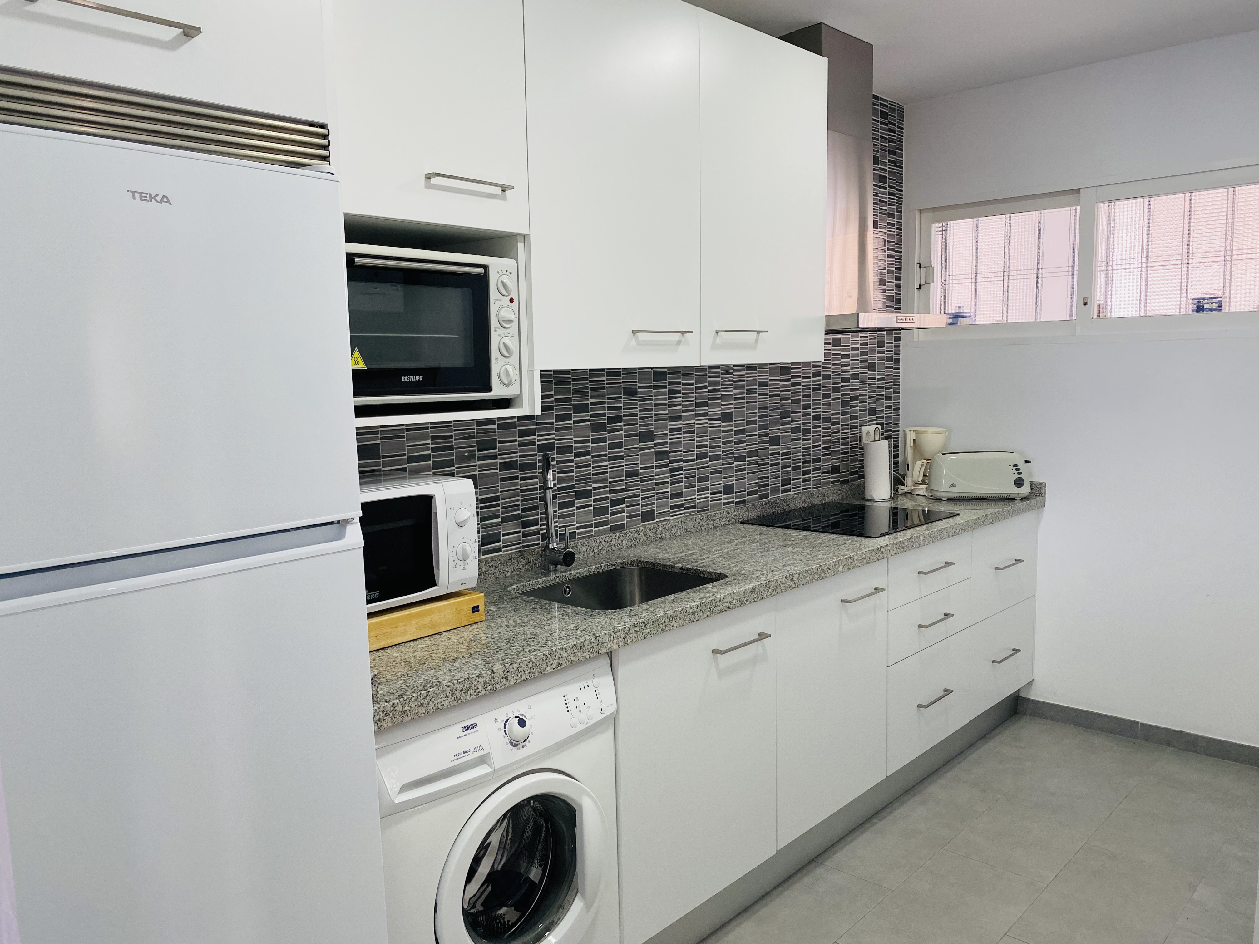 APARTAMENTO EN EDIFICIO DELFIN